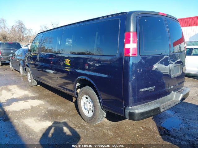 1GAZGZFF6F1137989 Chevrolet Express 3500 Ls