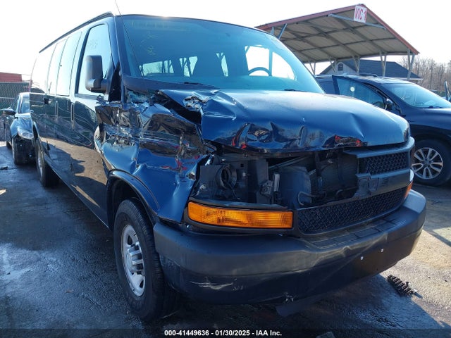 1GAZGZFF6F1137989 Chevrolet Express 3500 Ls