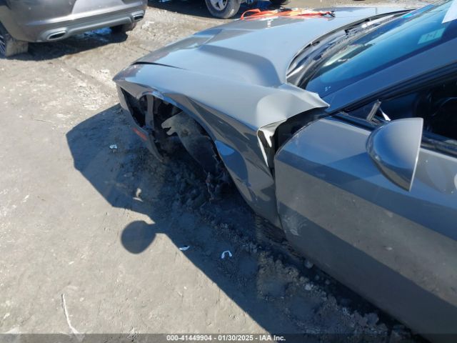 2C3CDZAGXKH701875 Dodge Challenger Sxt
