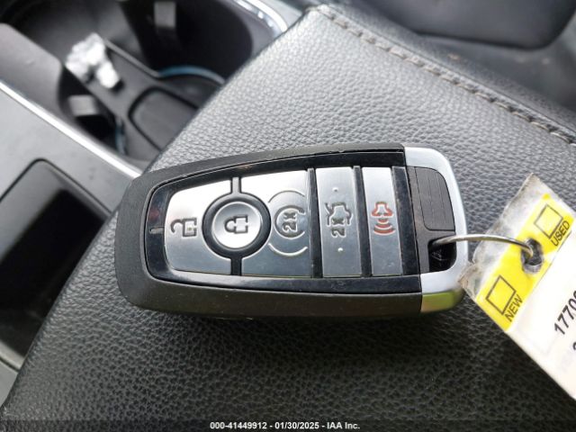3FA6P0K99HR328651 Ford Fusion Titanium