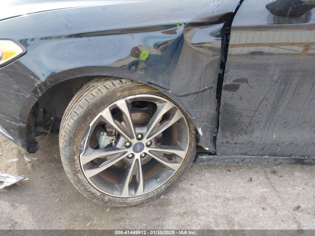 3FA6P0K99HR328651 Ford Fusion Titanium