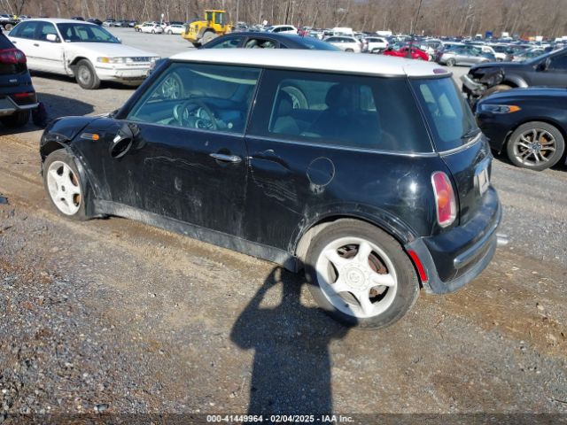 2002 MINI COOPER WMWRC33412TC31893 Photo 2