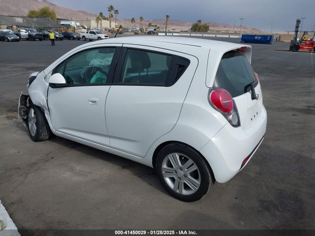 Chevrolet Spark 1lt Cvt 2015 KL8CD6S95FC721513 Image 3