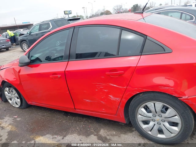1G1PA5SG3E7144801 Chevrolet Cruze Ls Auto