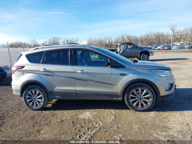 1FMCU9J93HUC81133 Ford Escape Titanium