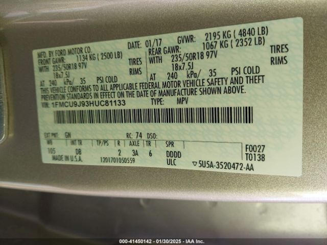 1FMCU9J93HUC81133 Ford Escape Titanium