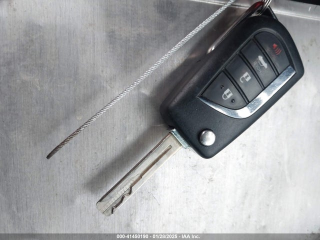 4T1B11HKXKU213207 Toyota CAMRY SE