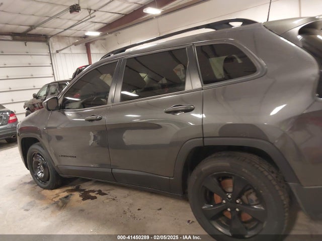 1C4PJMAB1HW556863 Jeep Cherokee Altitude 4x4