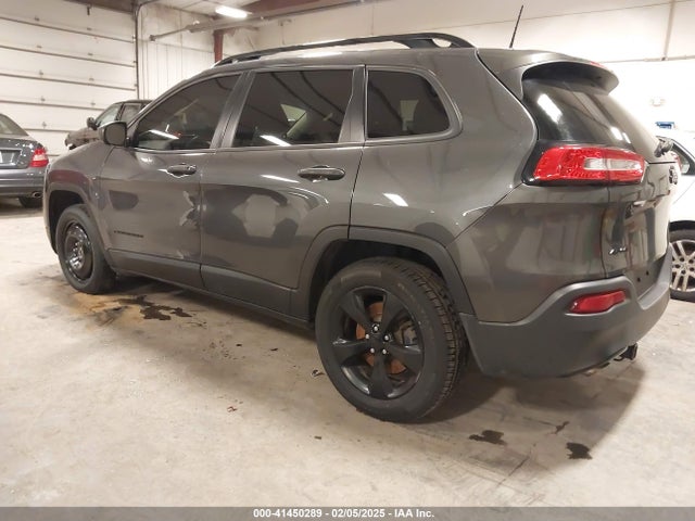 1C4PJMAB1HW556863 Jeep Cherokee Altitude 4x4
