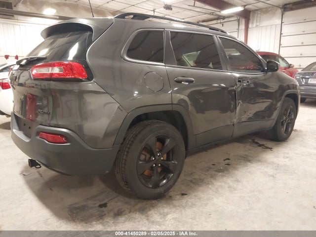 1C4PJMAB1HW556863 Jeep Cherokee Altitude 4x4