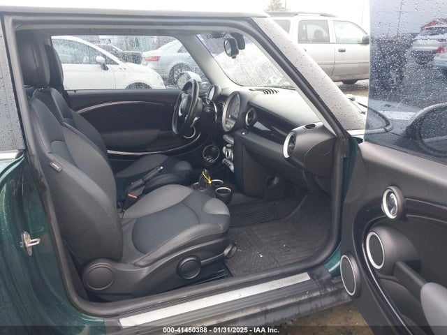 2010 MINI COOPER S WMWMF7C54ATW89845 Photo 4