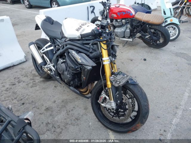 2022 TRIUMPH MOTORCYCLE SPEED TRIPLE SMTP02ST7NTAW8761