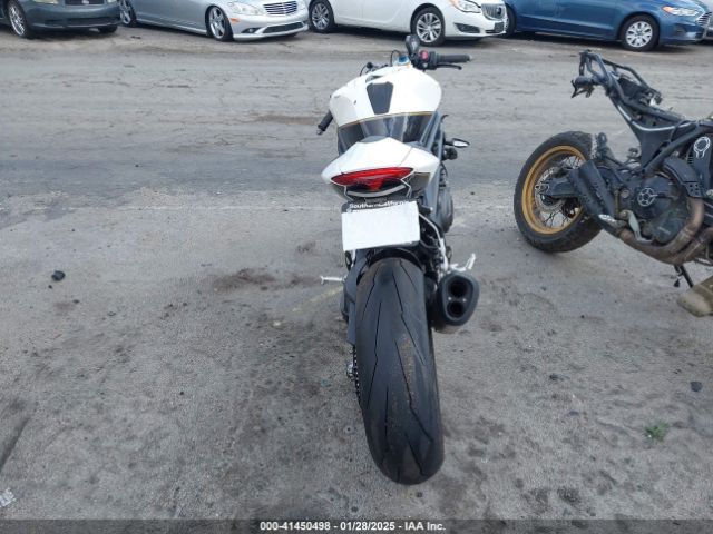 2022 TRIUMPH MOTORCYCLE SPEED TRIPLE SMTP02ST7NTAW8761 Photo 5