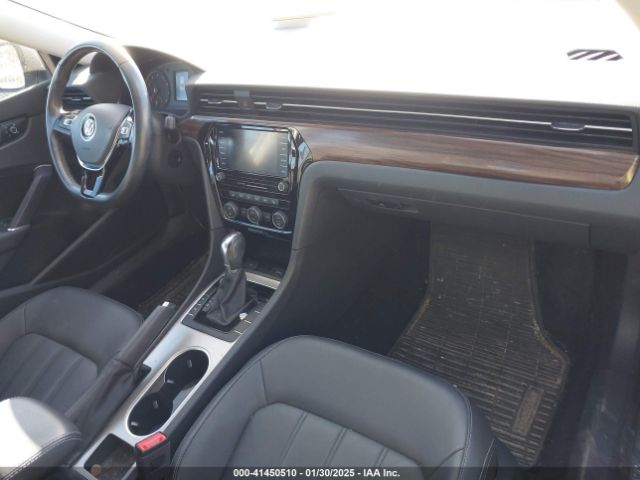1VWCA7A3XLC016475 Volkswagen Passat 2.0t Sel