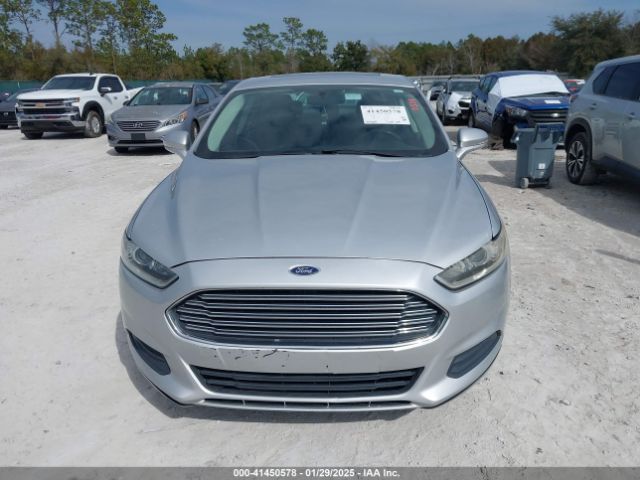 1FA6P0H74G5134942 Ford FUSION SE