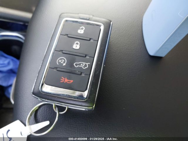 1C4RJJAG1P8797795 Jeep Grand Cherokee L Laredo 4x2