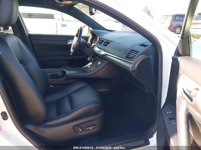 JTHKD5BH8G2273245 Lexus 2zr-fxe+3jm