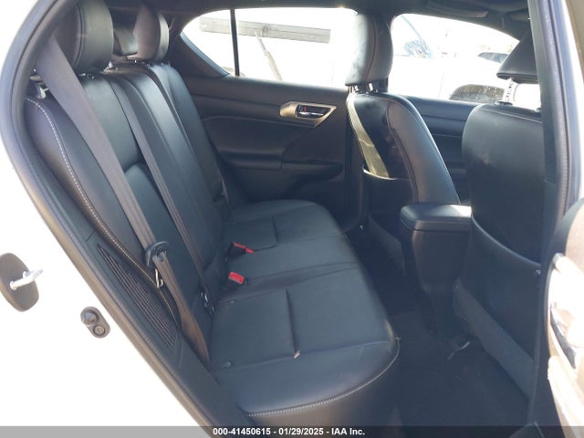 JTHKD5BH8G2273245 Lexus 2zr-fxe+3jm