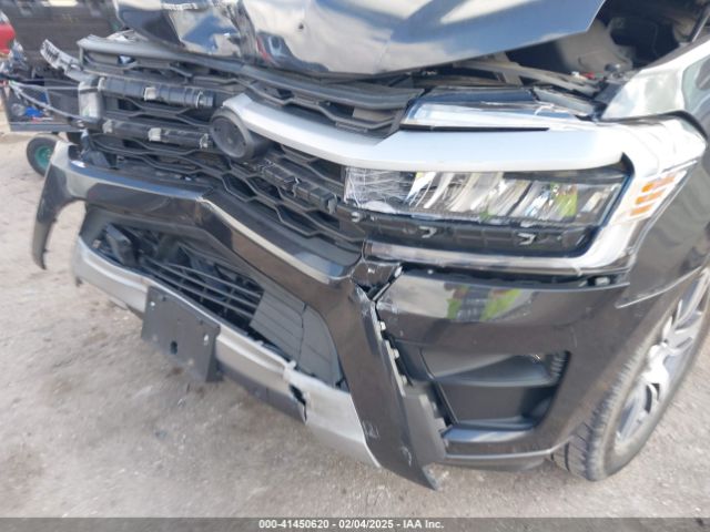 1FMJU1HT0NEA56894 Ford Expedition Xlt