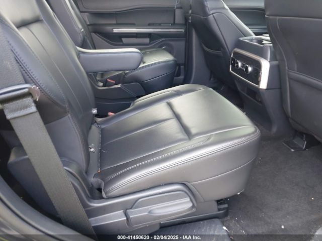 1FMJU1HT0NEA56894 Ford Expedition Xlt