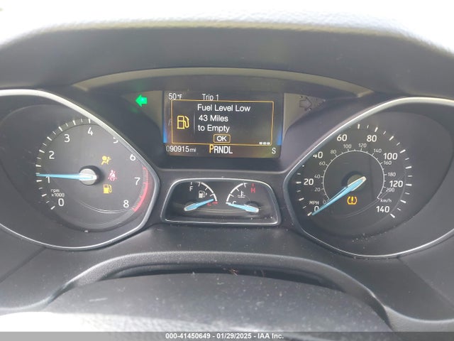 1FADP3K25HL236012 Ford FOCUS SE