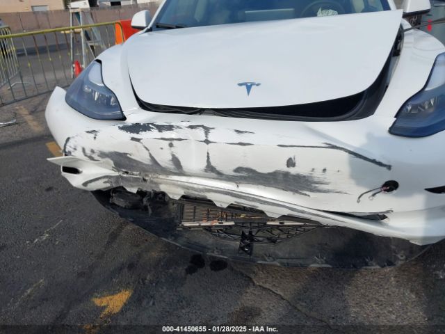 5YJ3E1EA4NF323322 Tesla Model 3 Rear-wheel Drive