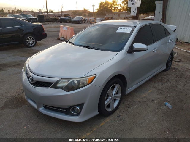 Toyota CAMRY SE 2014 4T1BF1FK5EU449482 Image 2