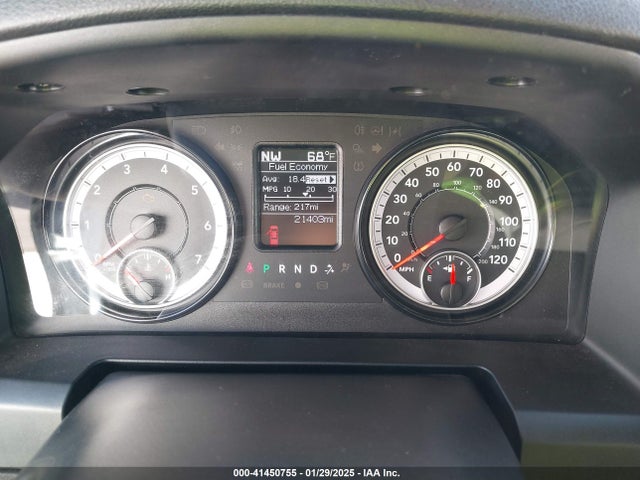 1C6RR7LG7RS124354 RAM 1500 Classic Warlock  4x4 5'7 Box