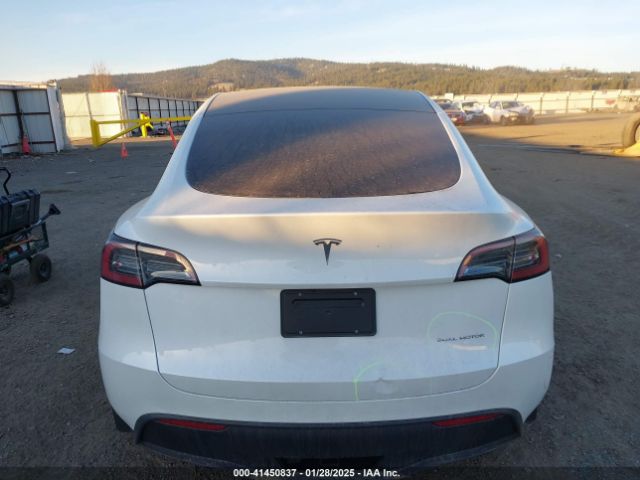 7SAYGAEE6RF206658 Tesla Model Y Long Range Dual Motor All-wheel Drive