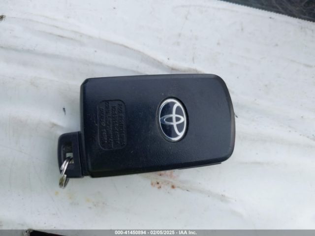 JTMRFREV0JD228783 Toyota Rav4 Adventure/xle