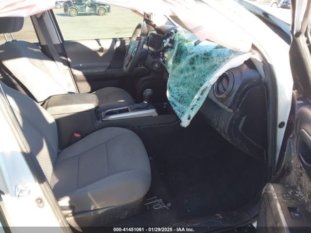 5TFAZ5CN5MX107993 Toyota Tacoma Sr5 V6