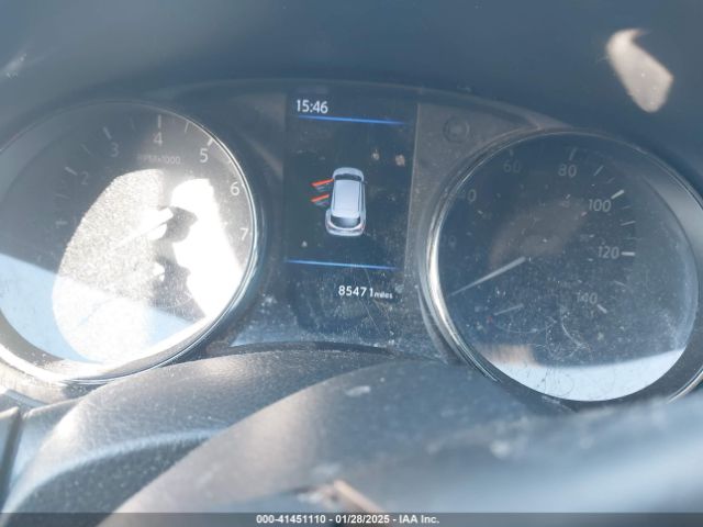 JN1BJ1AV1MW300948 Nissan Rogue Sport S Fwd Xtronic Cvt