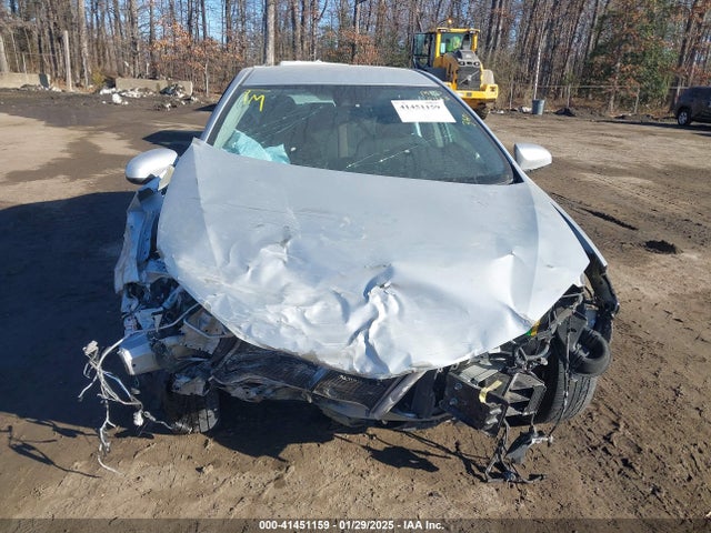 Toyota COROLLA LE 2018 2T1BURHE2JC058913 Image 12