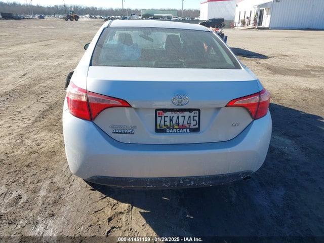 Toyota COROLLA LE 2018 2T1BURHE2JC058913 Image 16