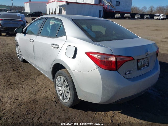 Toyota COROLLA LE 2018 2T1BURHE2JC058913 Image 3