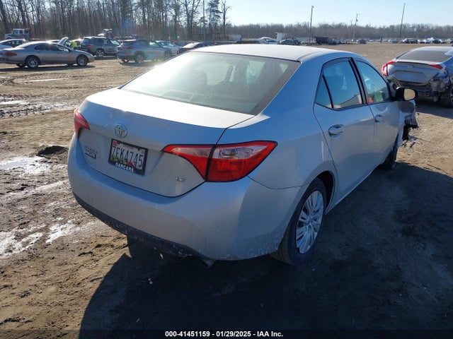 Toyota COROLLA LE 2018 2T1BURHE2JC058913 Image 4