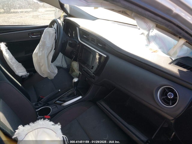 Toyota COROLLA LE 2018 2T1BURHE2JC058913 Image 5