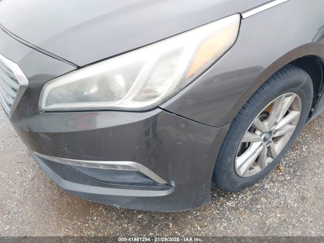 Hyundai SONATA SE 2015 5NPE24AF0FH069521 Image 16