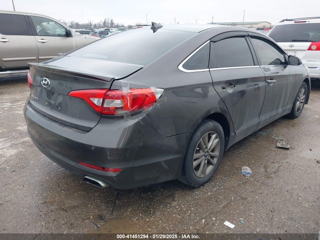 Hyundai SONATA SE 2015 5NPE24AF0FH069521 Image 4