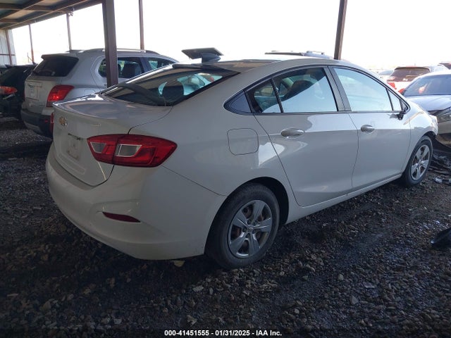 1G1BC5SMXG7257626 Chevrolet Cruze Ls Auto