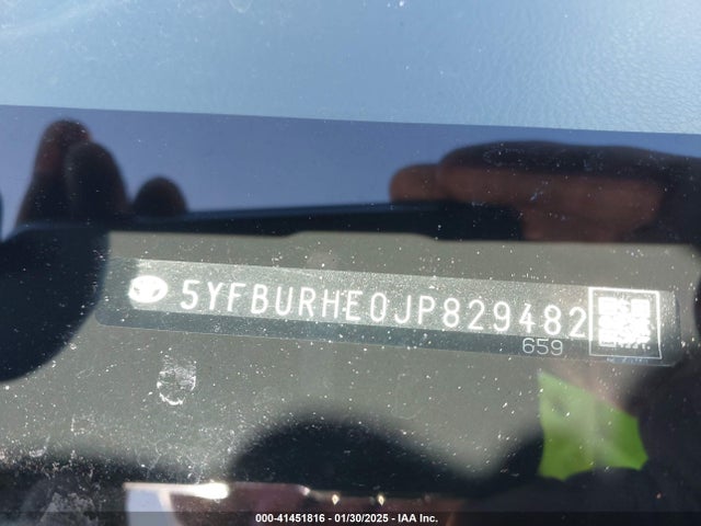 Toyota COROLLA SE 2018 5YFBURHE0JP829482 Image 9