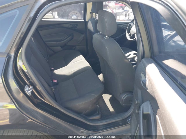 Ford FOCUS S 2015 1FADP3E29FL292124 Image 8