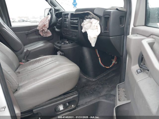 1GCWGBFF8G1135759 Chevrolet Express 2500 Work Van