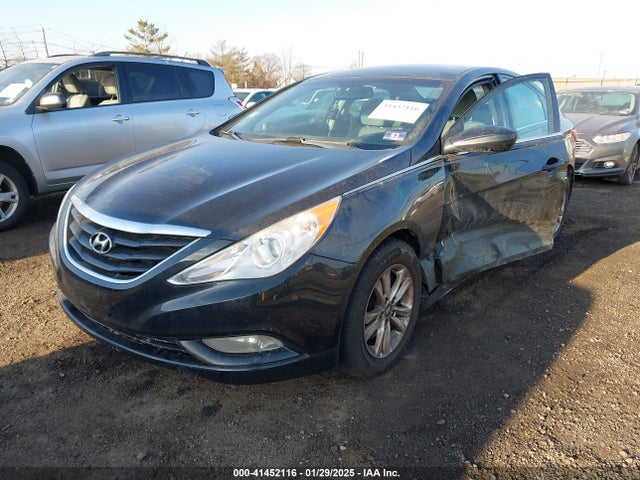 41452116 :رقم المزاد ، 5NPEB4AC8DH655354 vin ، 2013 Hyundai Sonata Gls مزاد بيع
