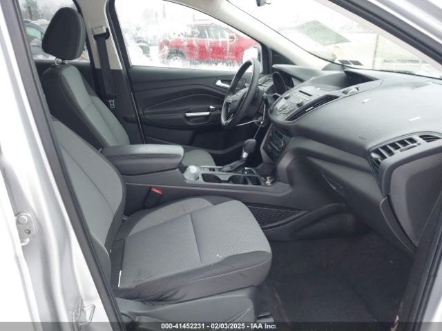 1FMCU9GD8HUC08903 Ford ESCAPE SE