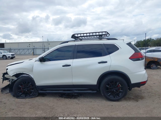 Nissan ROGUE SV 2018 5N1AT2MT0JC834843 Image 14