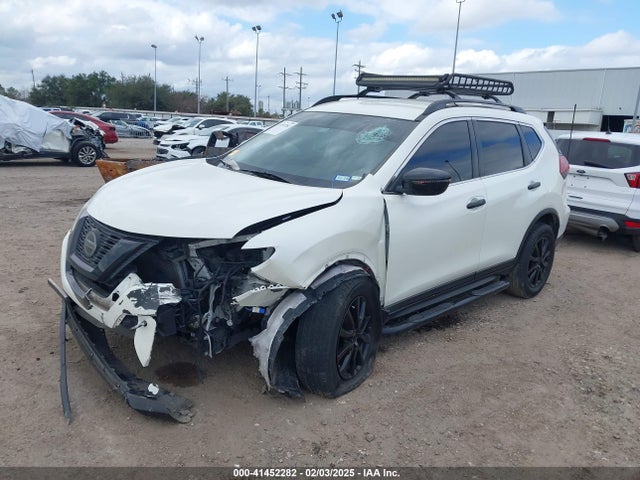 Nissan ROGUE SV 2018 5N1AT2MT0JC834843 Image 2