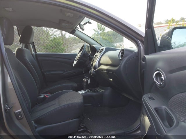 3N1CN7AP3EL813641 Nissan Versa 1.6 Sv
