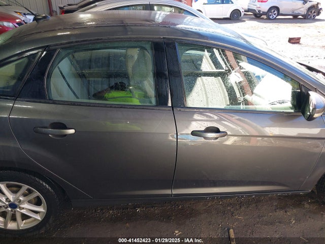 Ford FOCUS SE 2016 1FADP3F24GL304907 Image 14
