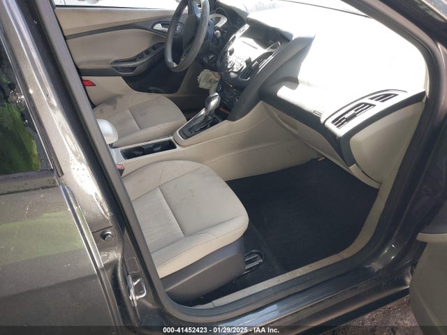 Ford FOCUS SE 2016 1FADP3F24GL304907 Image 5